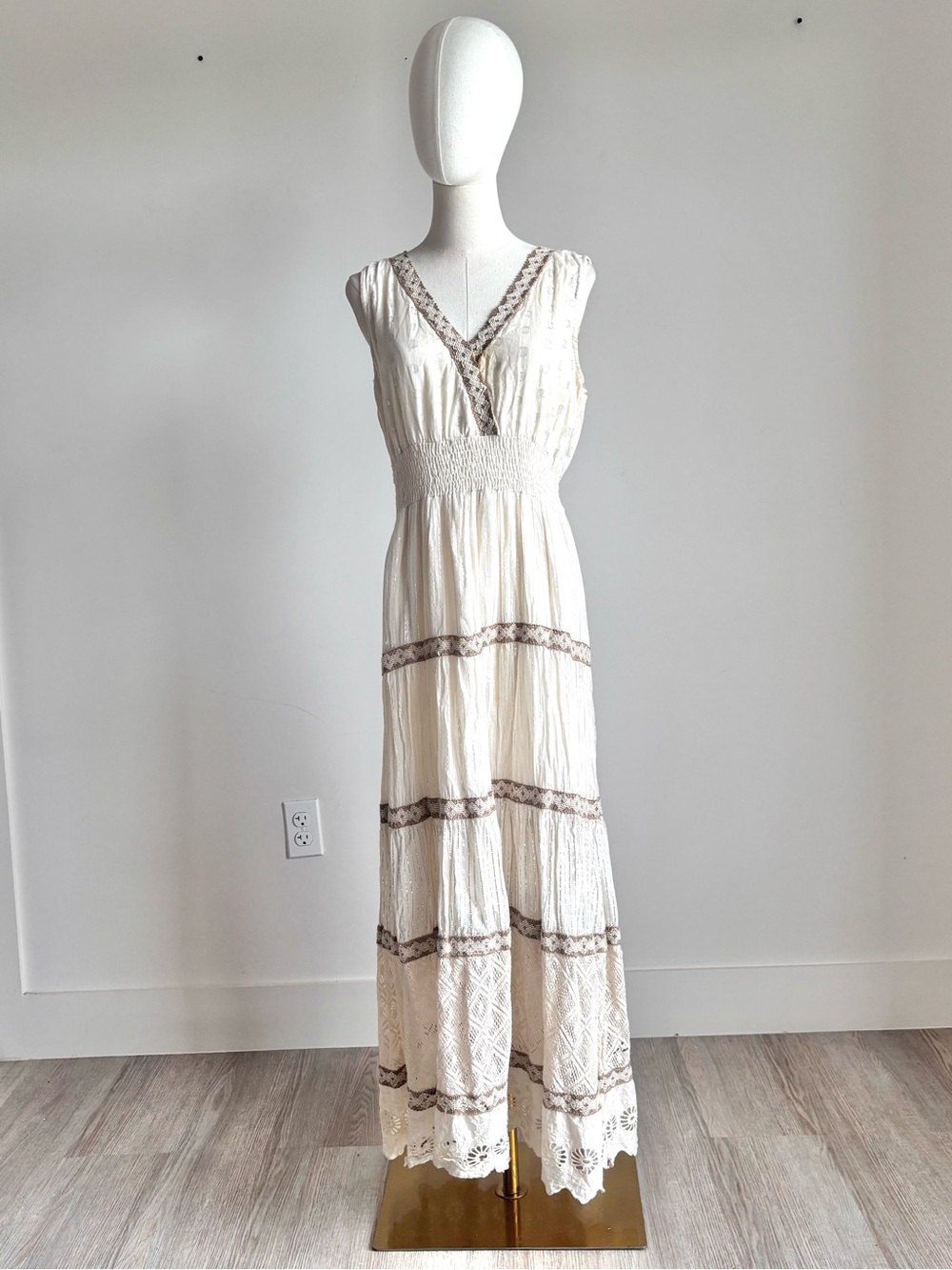 naoo nation ak outfits cream metallic crochet tiered maxi dress size medium
